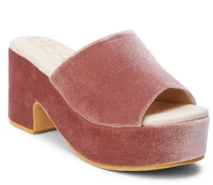 Beach by Matisse Women's Terry Rose Velvet