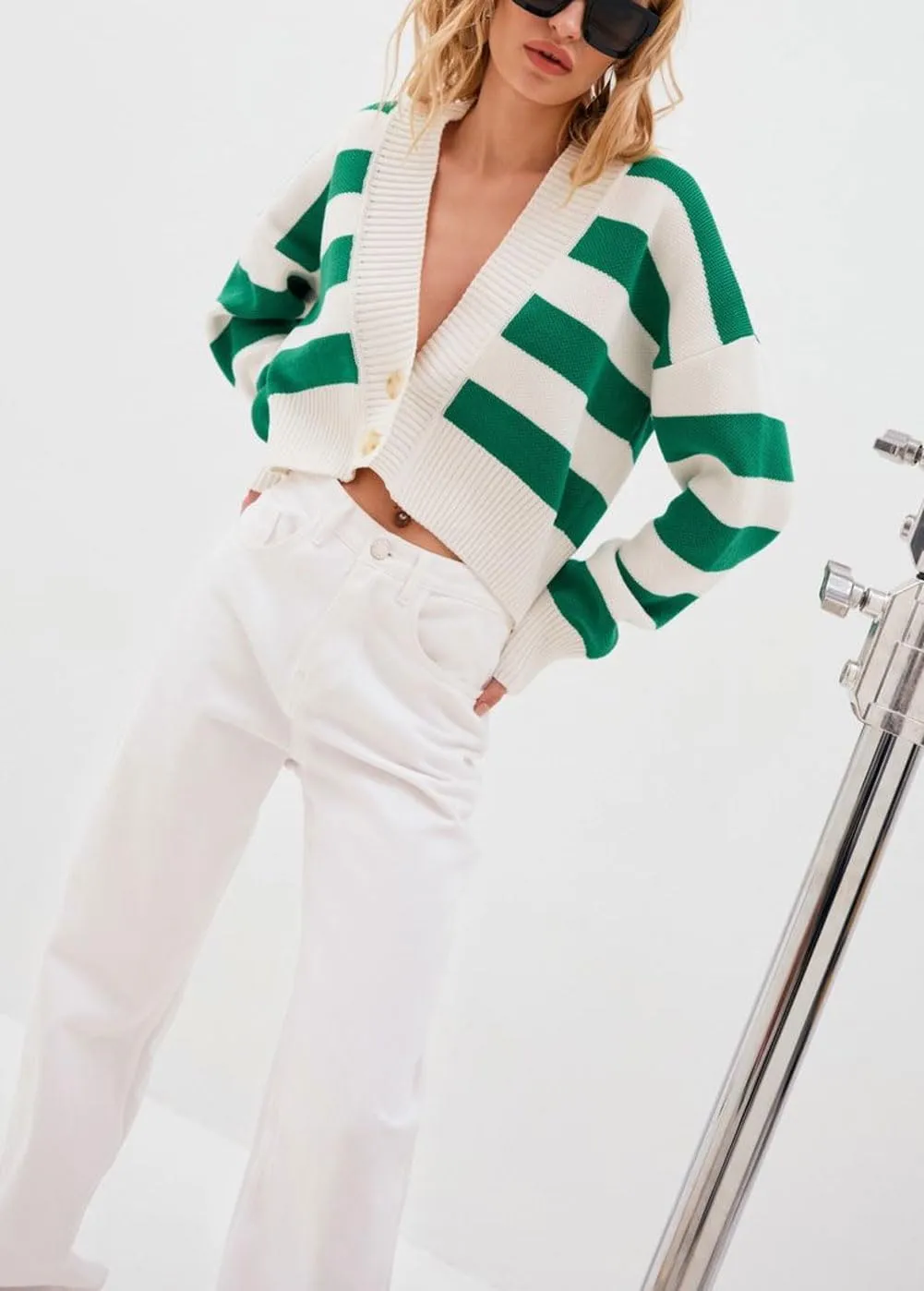 chouyatou Women's V-Neck Button Down Striped Cardigan Sweater Fall Cute Knit Crop Cardigan Top