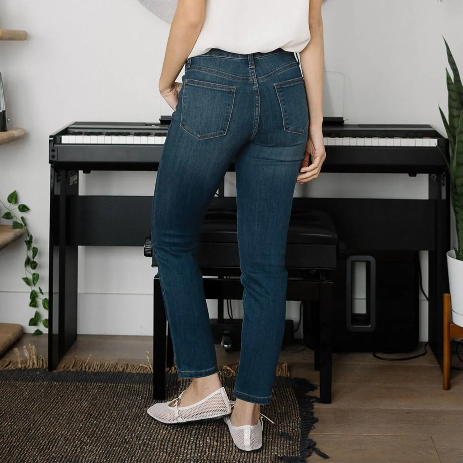 Skinny Jeans for Women High Waist Stretch Straight Leg Cropped Jeans Comfy Distressed Curvy Jean Leggings with Pockets
