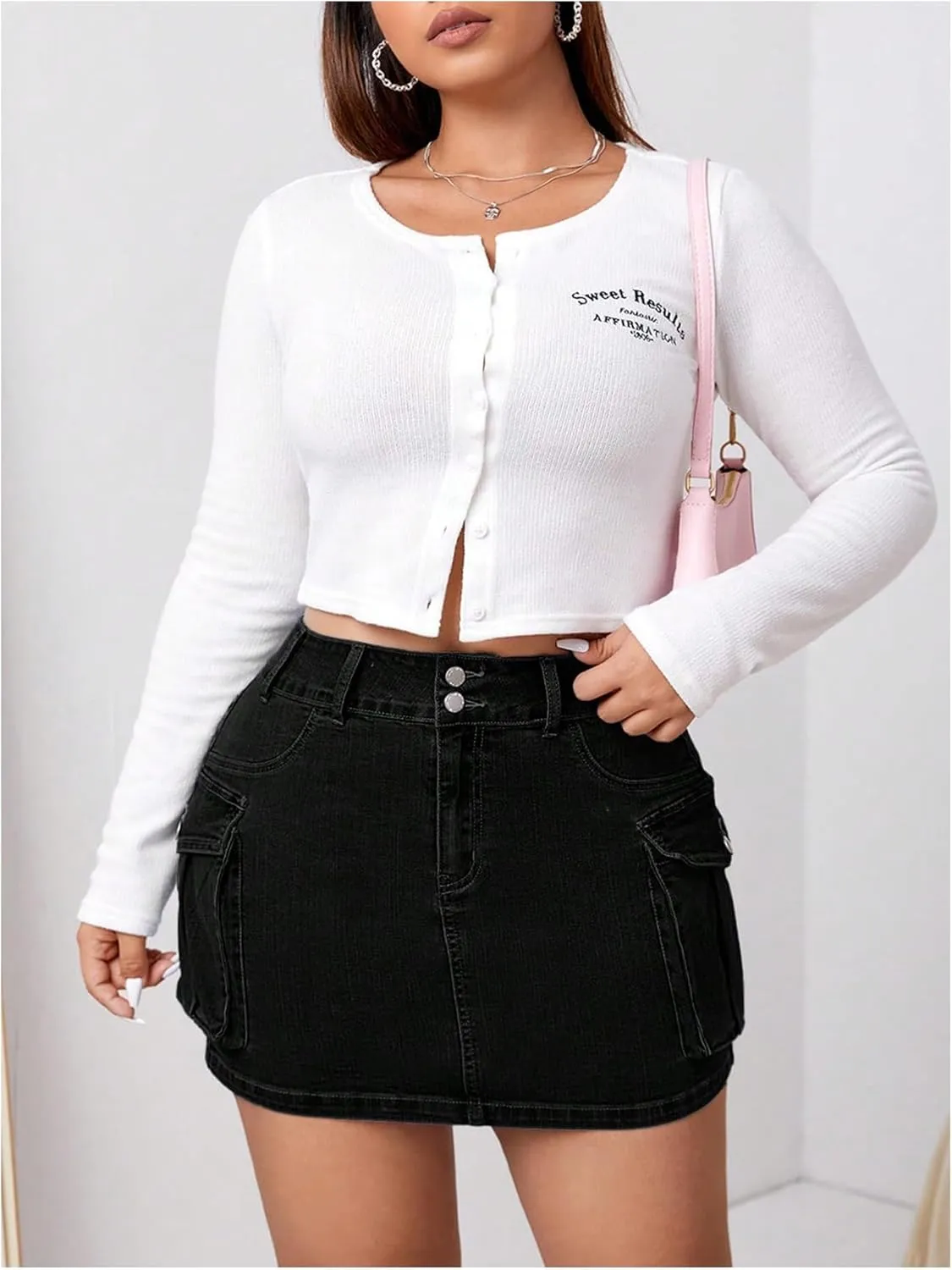 WDIRARA Women's Plus Size High Waisted Denim Cargo Skirt Stretchy Bodycon Mini Jean Skirts