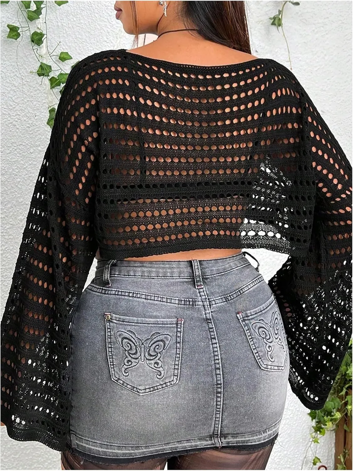 WDIRARA Women's Plus Size Hollow Out Cropped Sweater Keyhole Neck Flare Sleeve Loose Pullovers