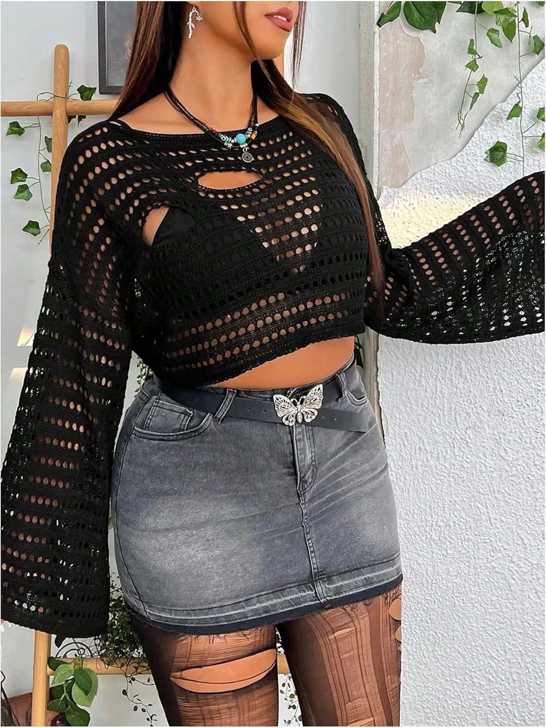 WDIRARA Women's Plus Size Hollow Out Cropped Sweater Keyhole Neck Flare Sleeve Loose Pullovers