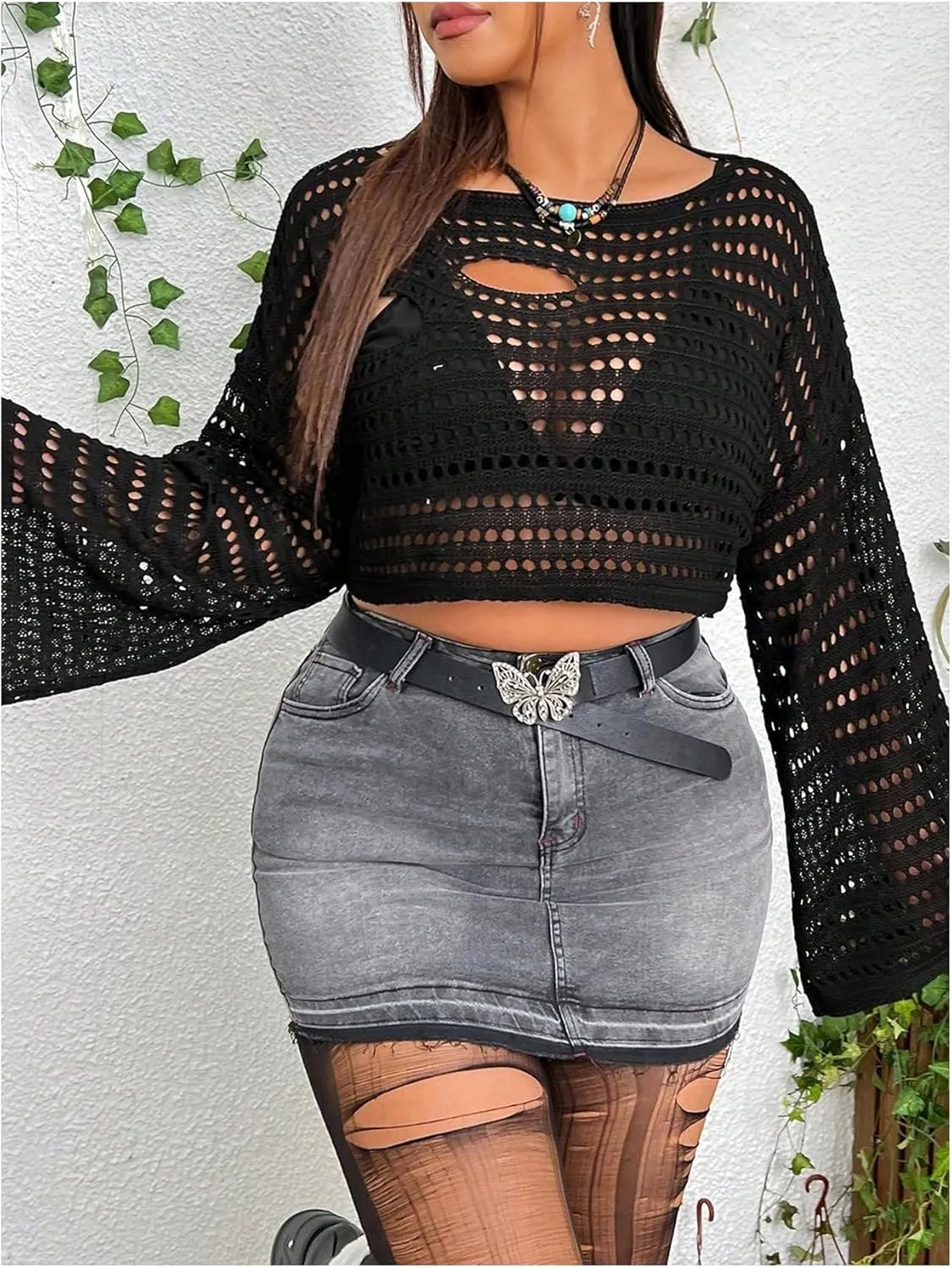 WDIRARA Women's Plus Size Hollow Out Cropped Sweater Keyhole Neck Flare Sleeve Loose Pullovers