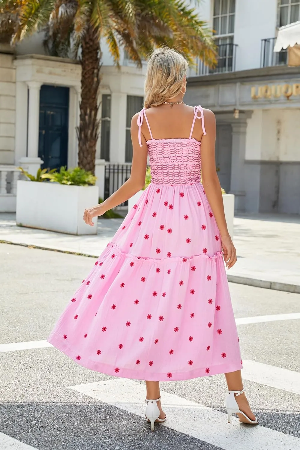 Women Floral Embroidered Maxi Dress Sleeveless Tie Shoulder Smocked Flowy Dress Boho Summer Sundresses with Pockets