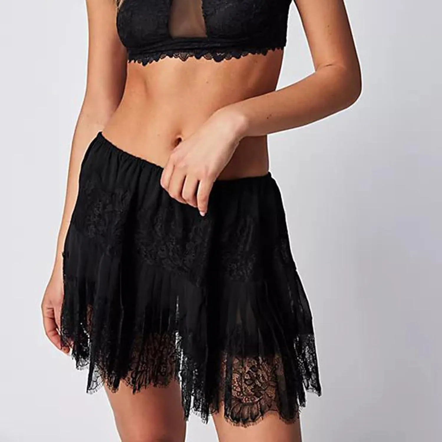 Women Y2k Lace Mini Skirt Elastic Low Rise Ruffle Half Slip Skirt Layered Pleated Flowy Short Skirt Streetwear